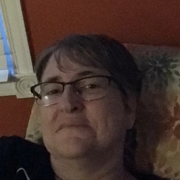 Meet your Posher, Helene - Picture 1 of 1